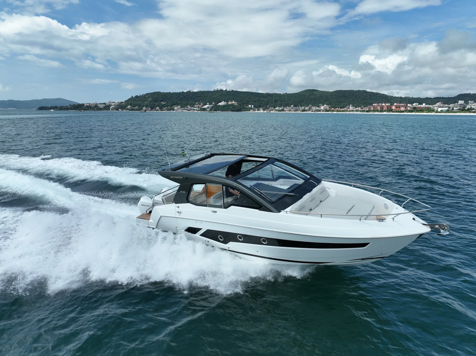 Schaefer 380 at speed along the coast