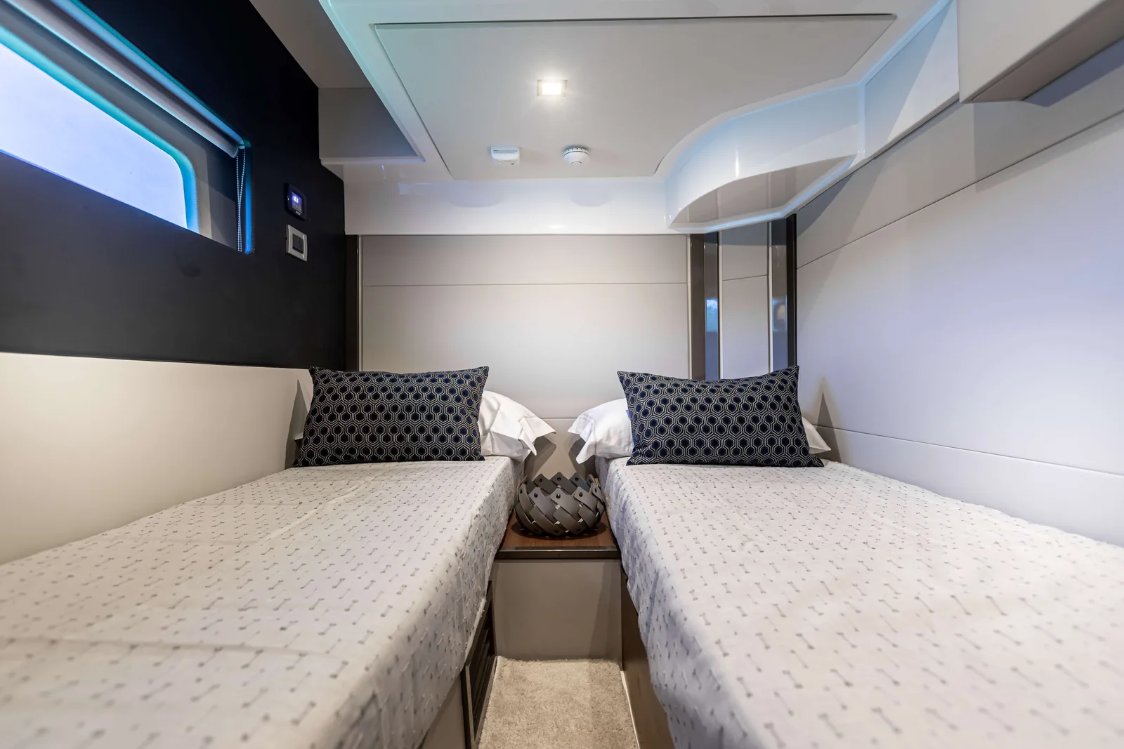 Twin guest cabin of the Schaefer 510 GTS
