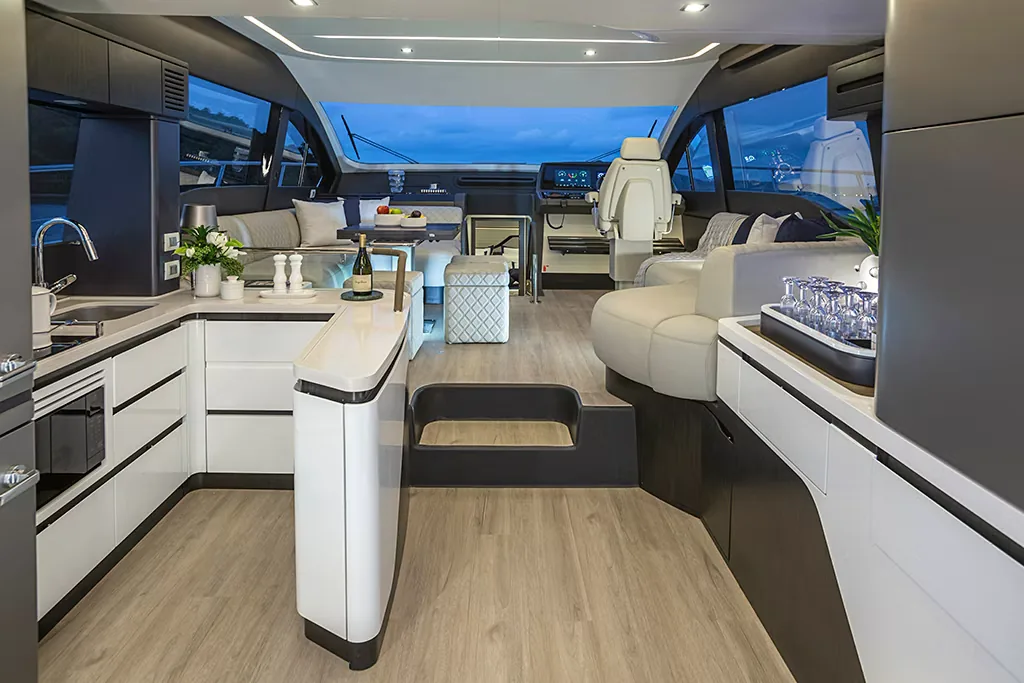 Saloon of the Schaefer 600 looking forward to the helm
