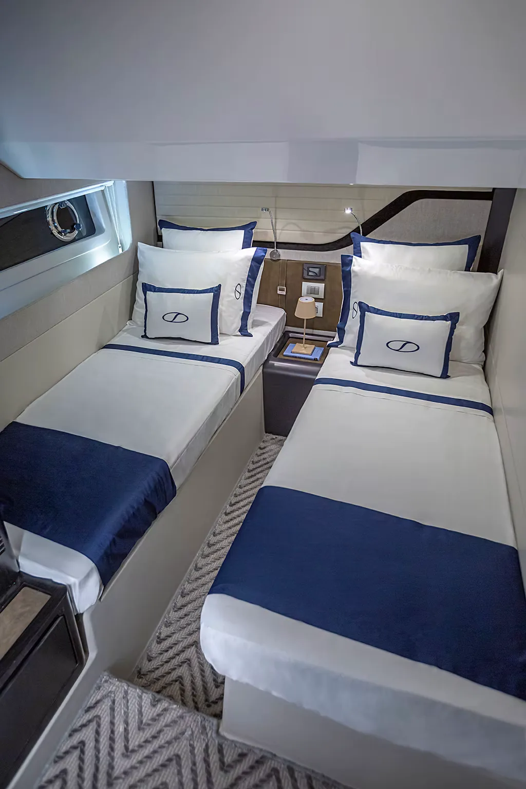 Guest cabin of the Schaefer 600