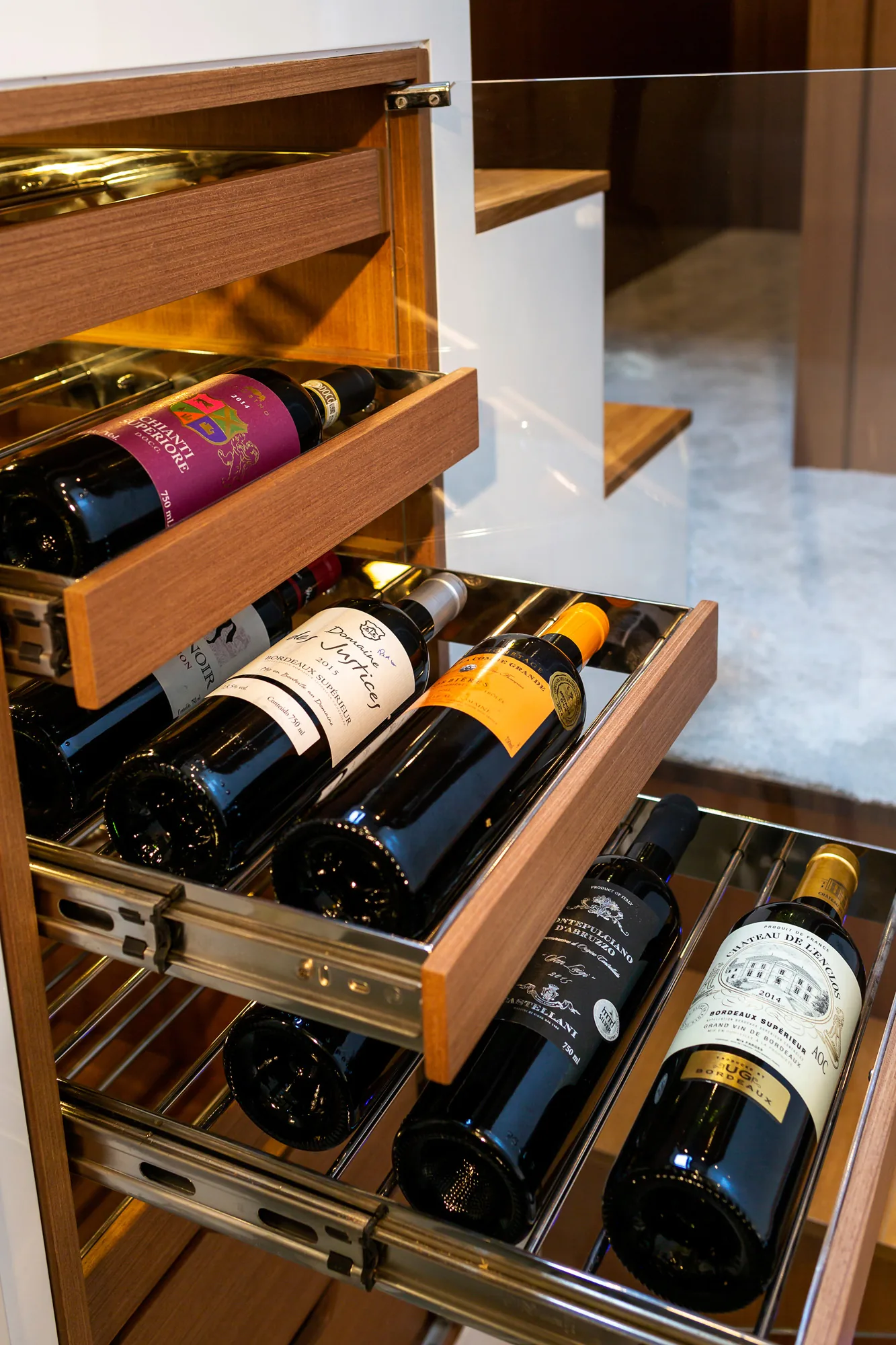 Wine storage drawer on the Schaefer 770