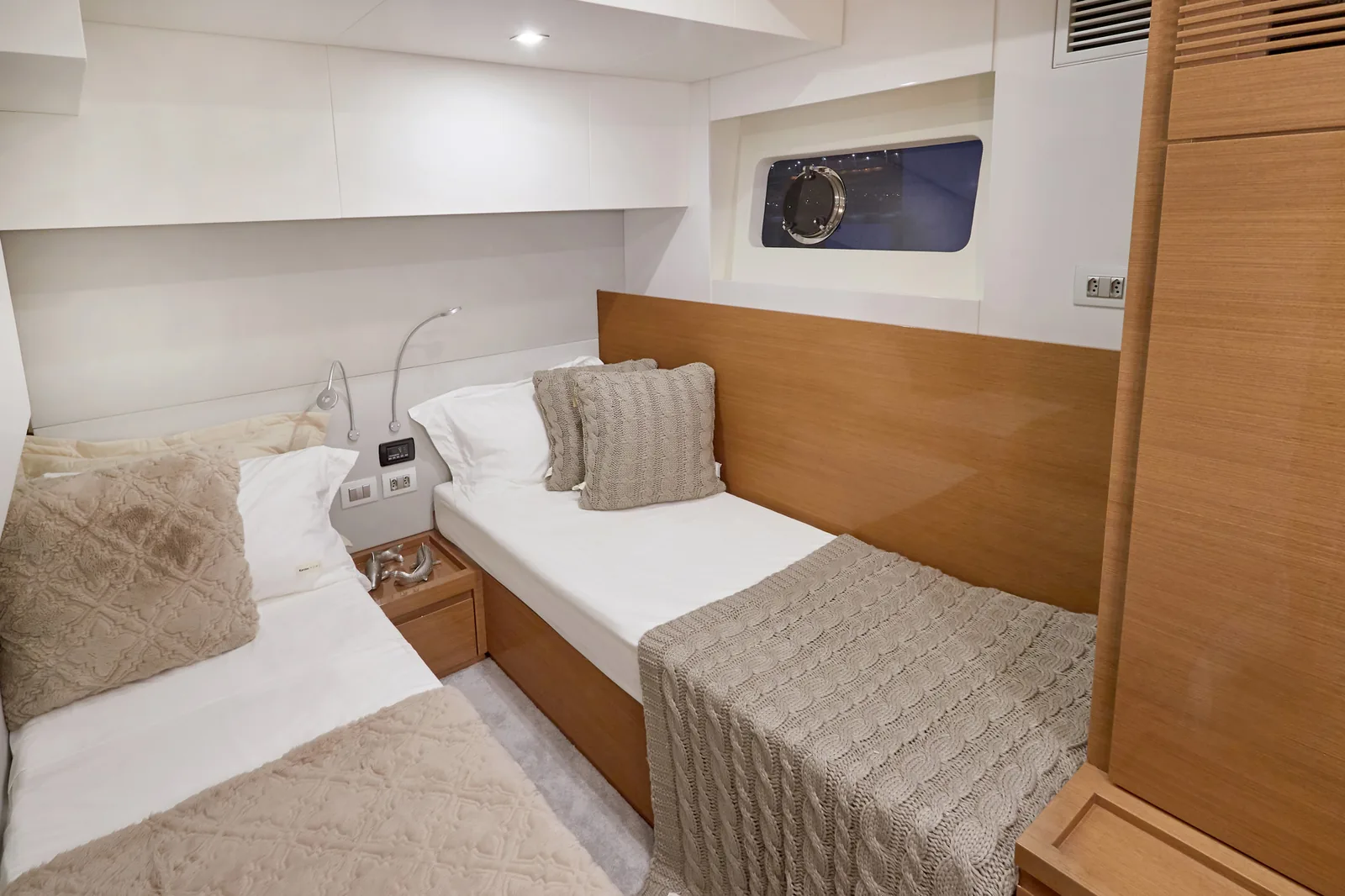 Twin guest cabin on the Schaefer 770