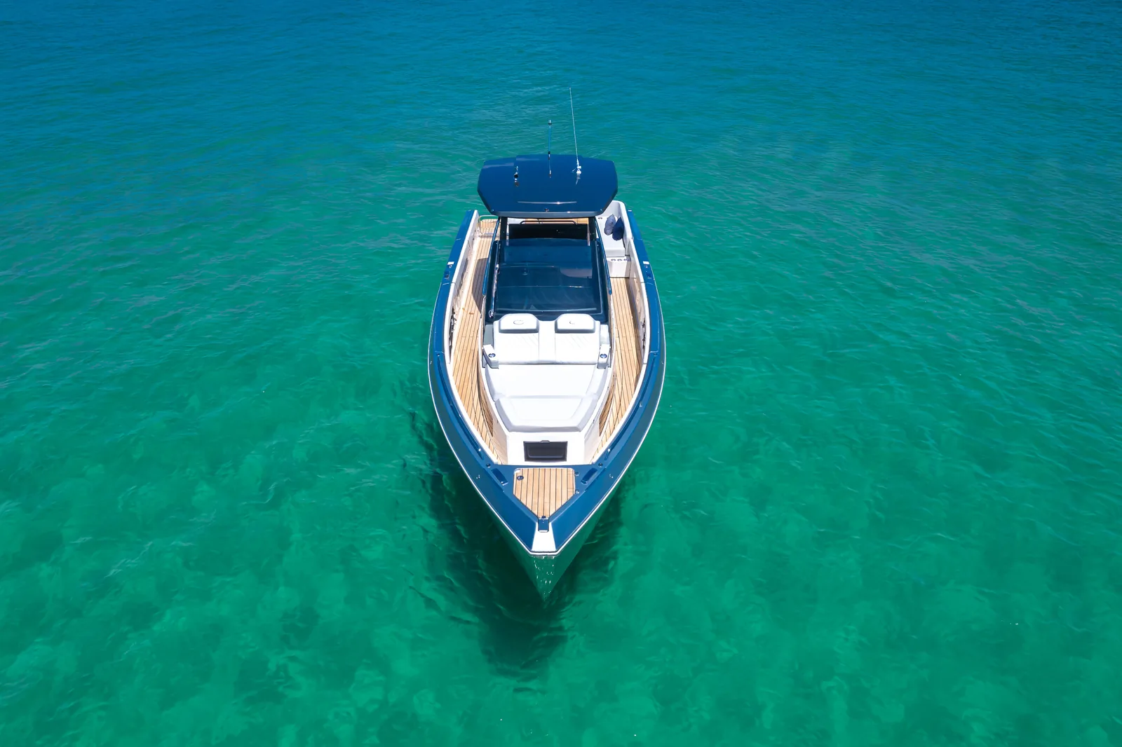 Aerial view of the Schaefer V33 from the bow
