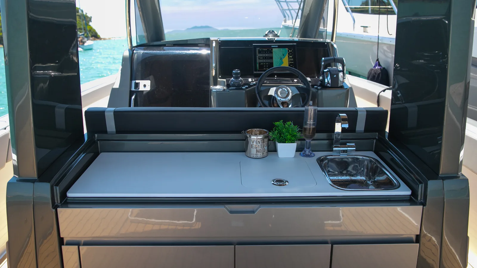 Cockpit galley station of the Schaefer V33 with sink and drawers